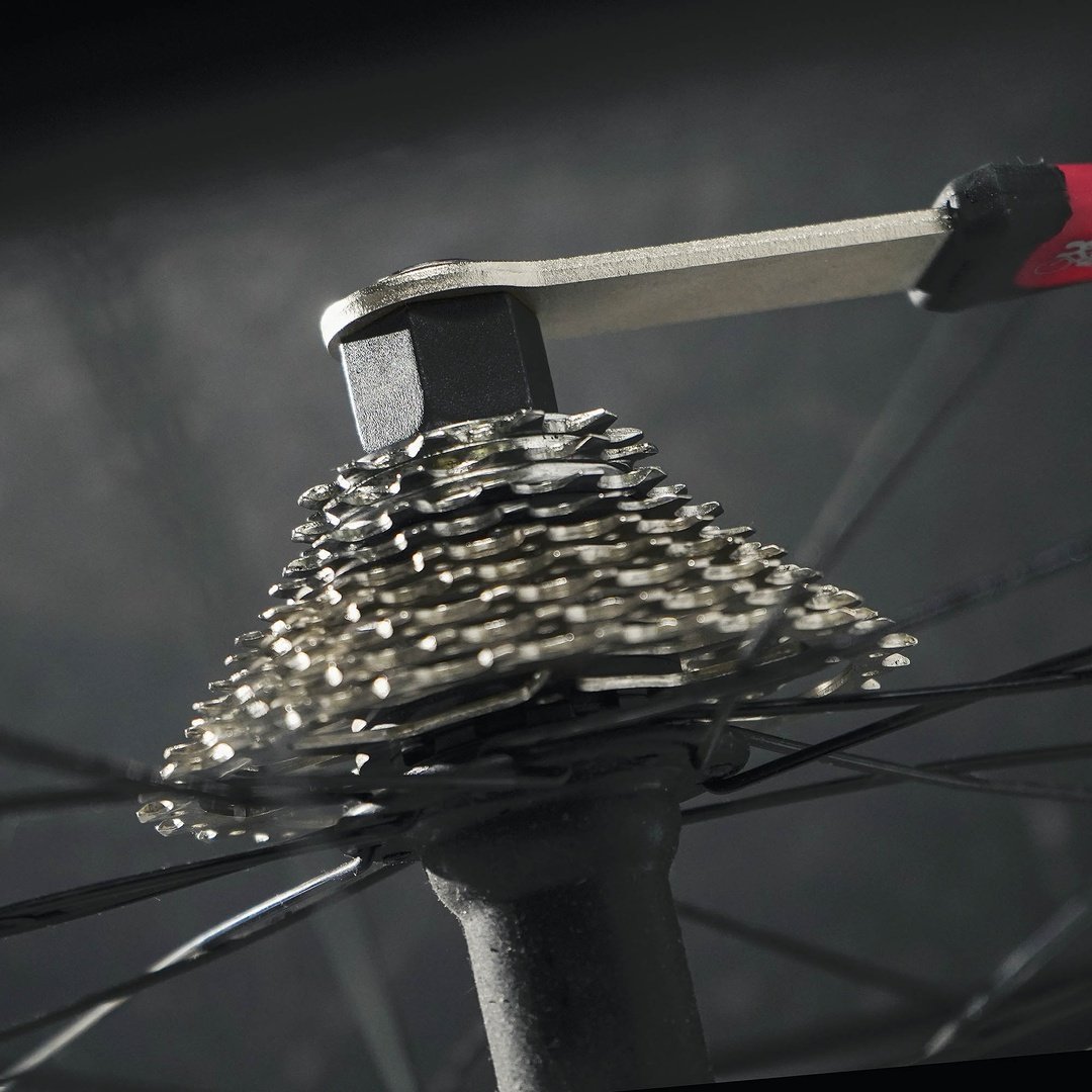 BIKEHAND - Freewheel Cassette Install and Remover Tool