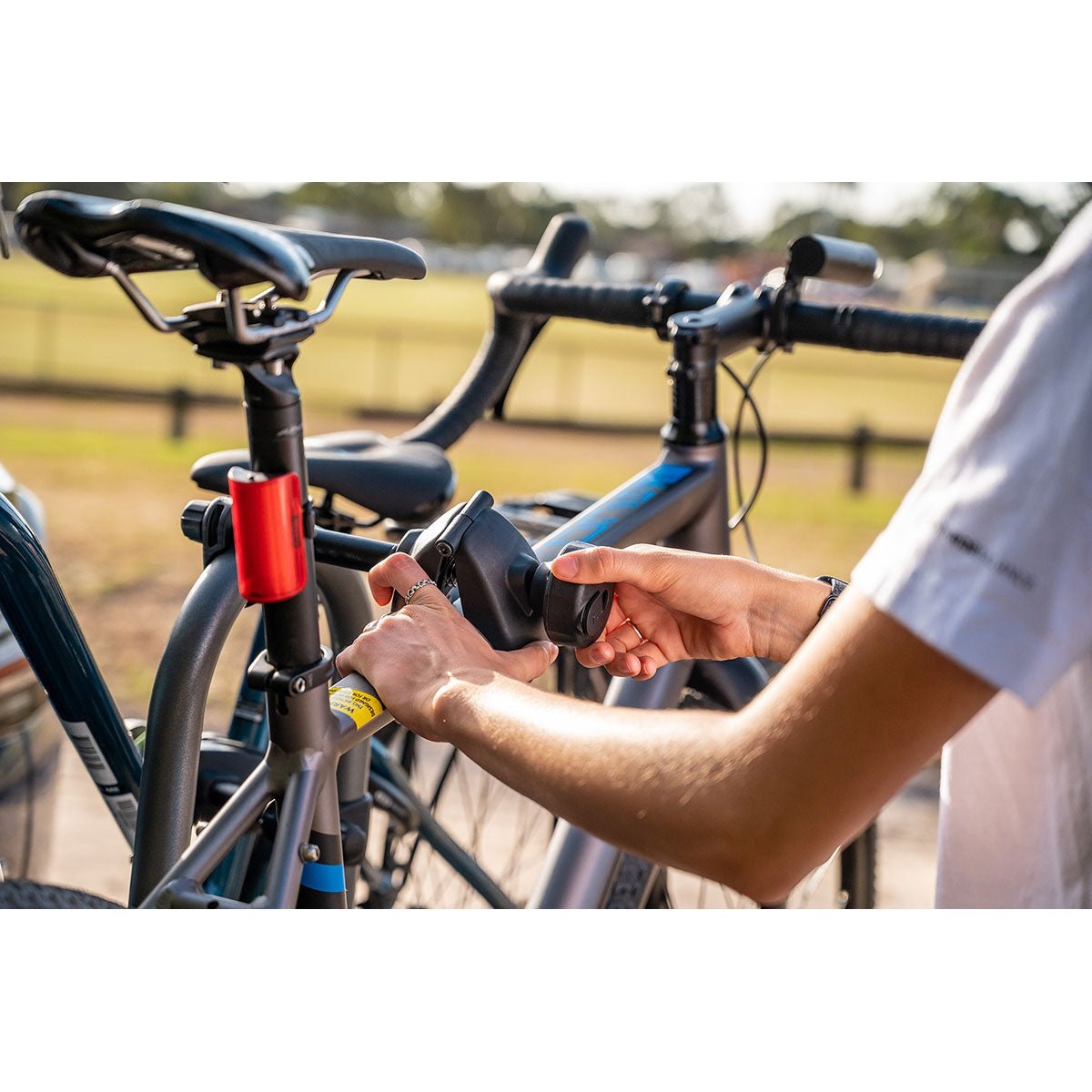 BUZZRACK E-Scorpion 2 Bike Platform Rack - Tow Ball Compatible