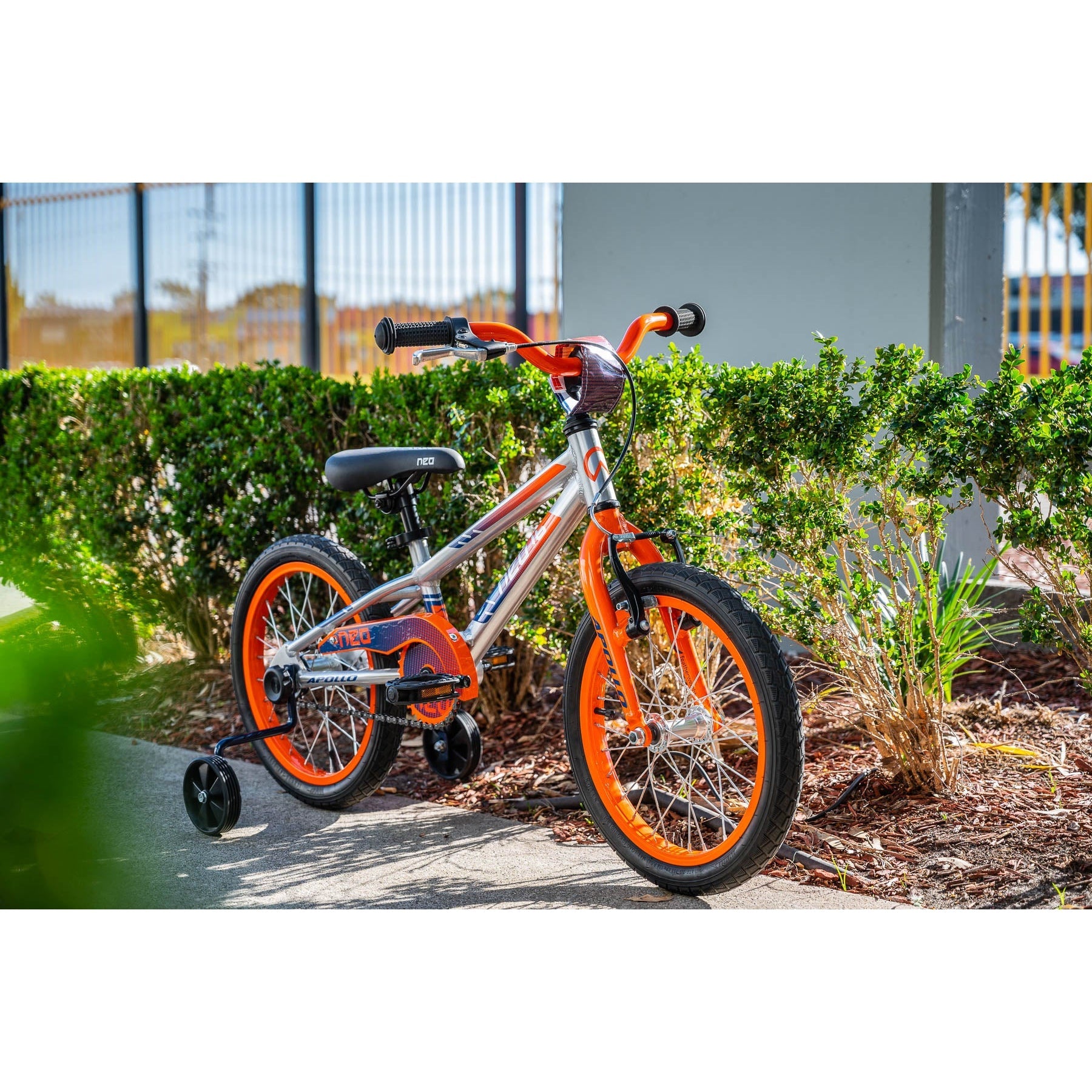 Neo+ 16 Boys Brushed Alloy / Orange, Navy Blue Fade Bike - Lightweight