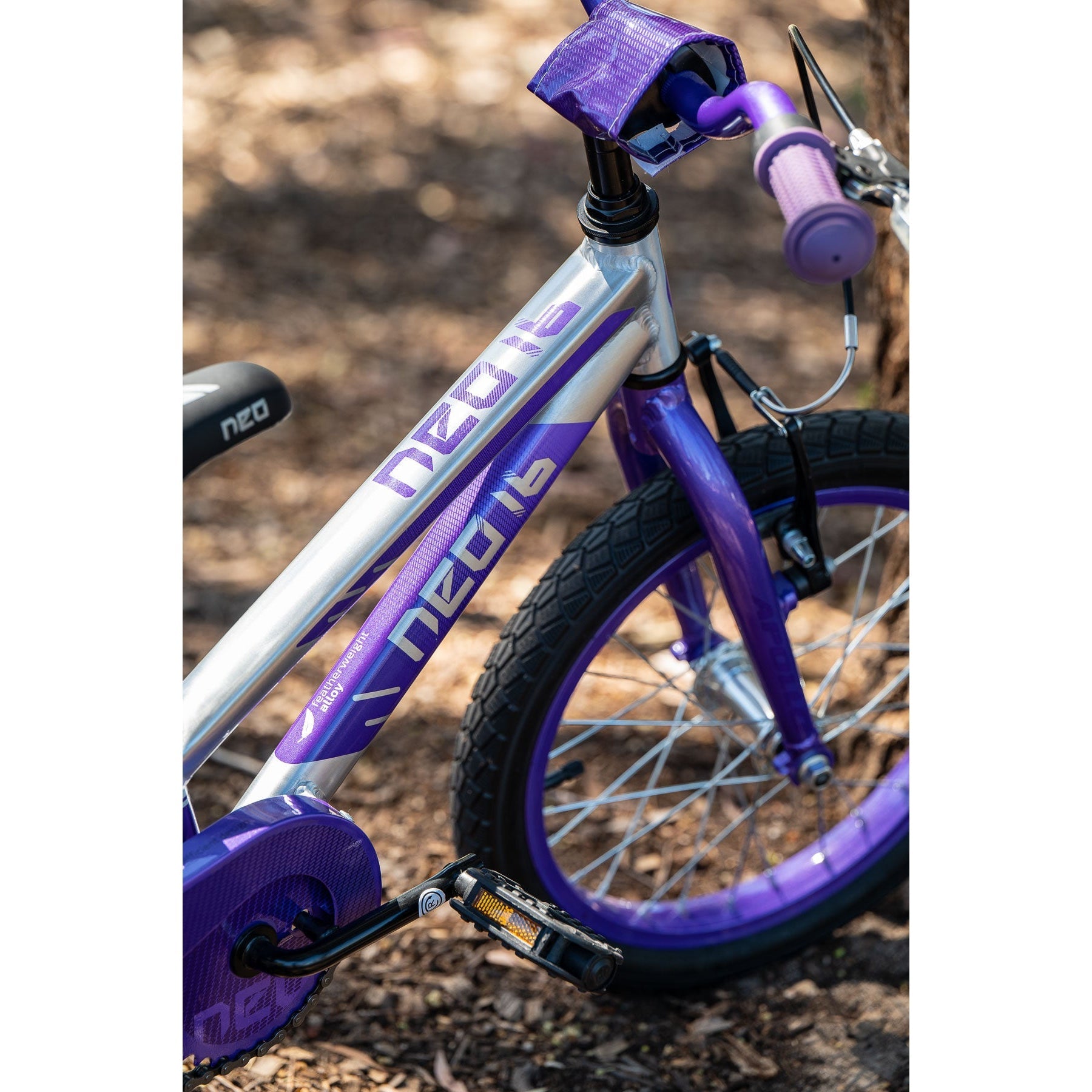 Neo+ 16 Girls Brushed Alloy/ Lavender, Purple Fade Bike - Lightweight