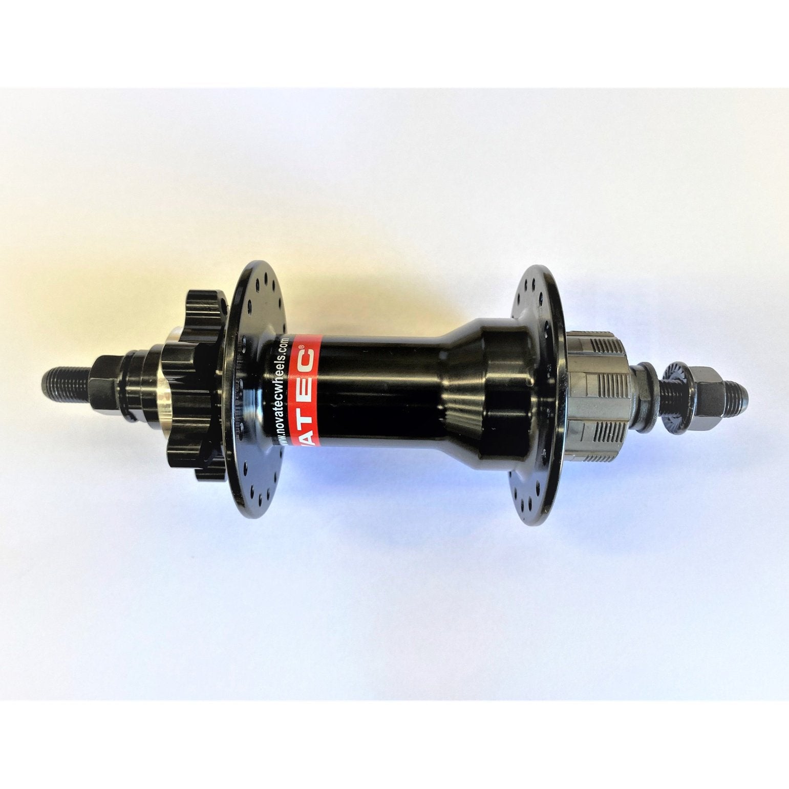 Novatec Hub, Single Speed Cassette Novatec Sealed shimano pattern Dirt Jump 36H - 6 Bolt Disc - 135mm OLD - Inc-s 14T cog