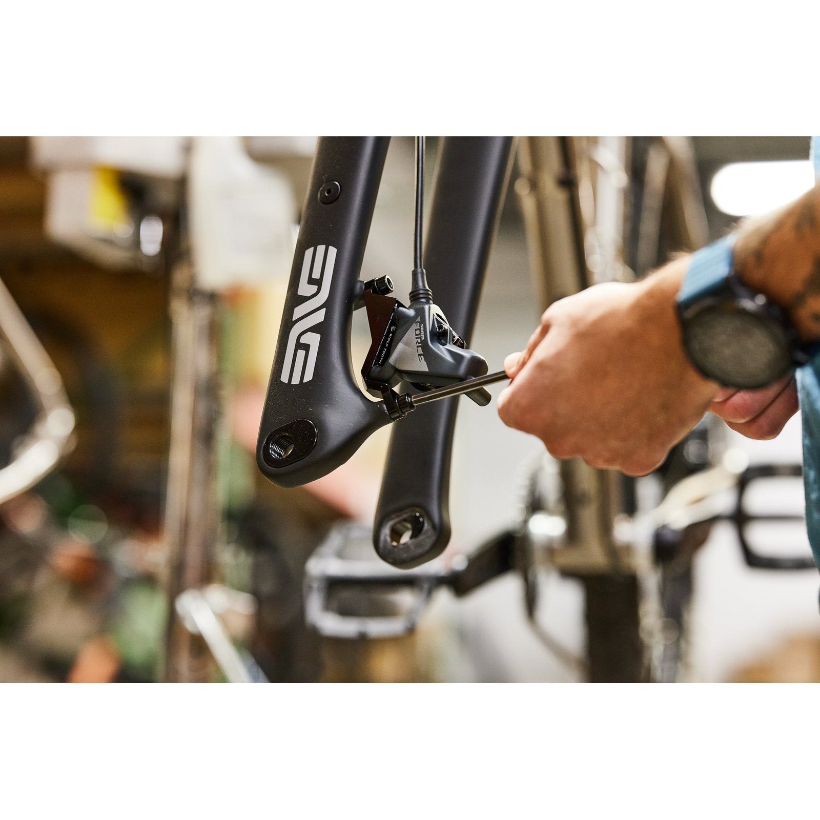 Wolf Tooth Post Mount to Flat Mount Adapter